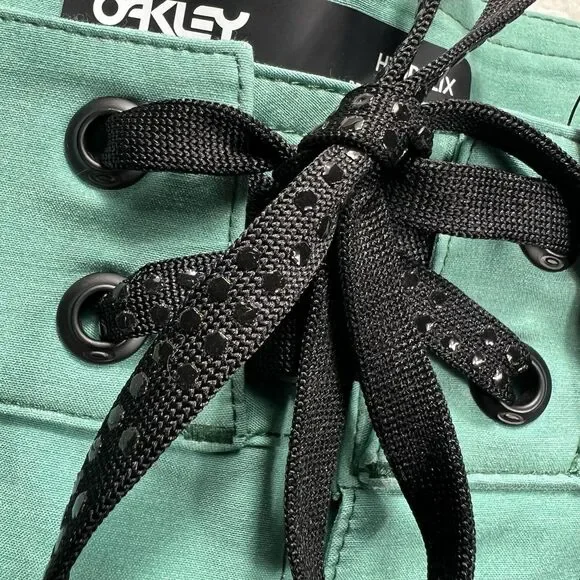 Oakley Hydrolix Performance Fit Boardshorts Men’s 34 Surf‎ Swim Coastal Viridian